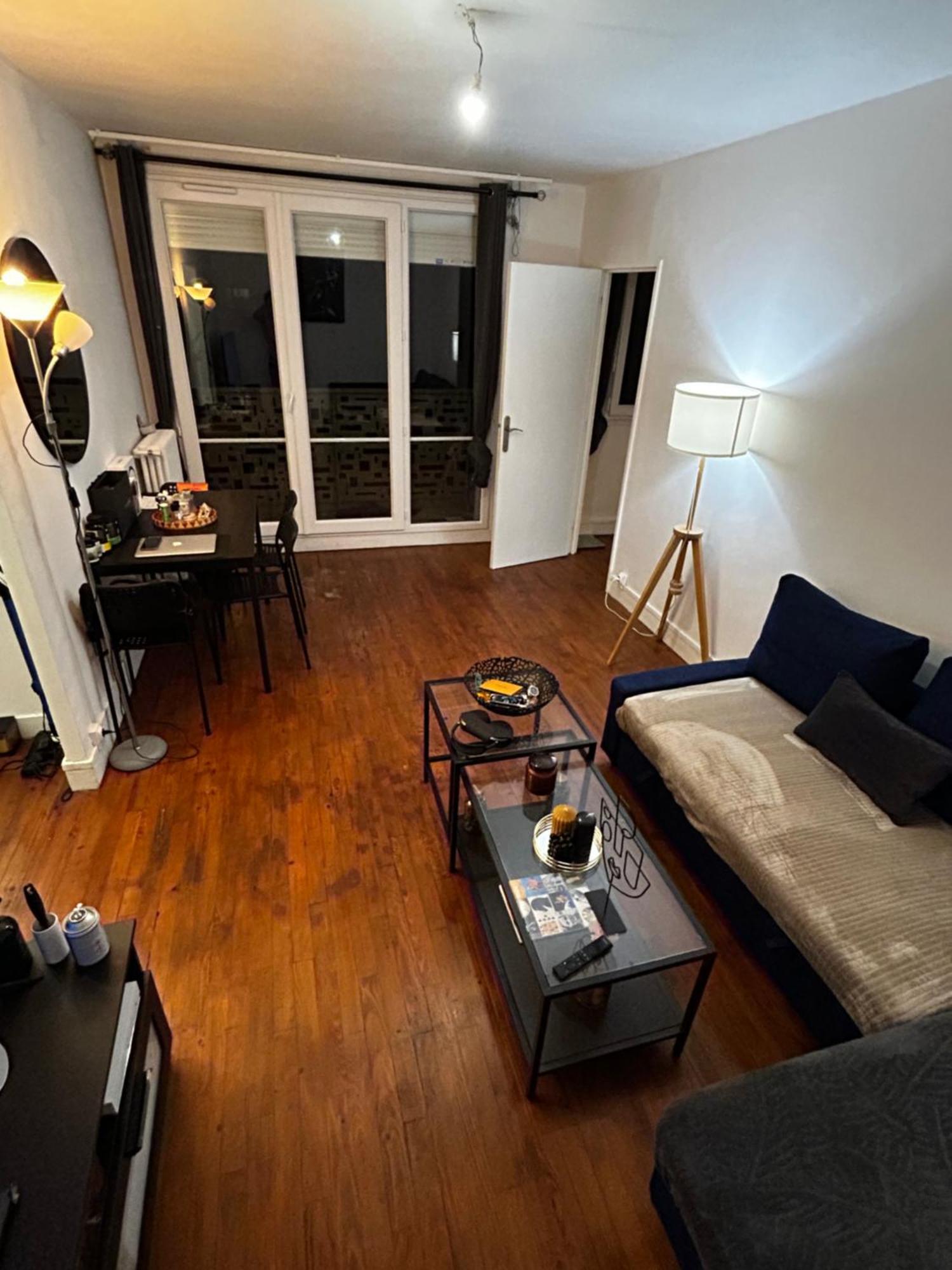 Appartement Meuble Tres Bien Situe บูโลญบียองกูร์ ภายนอก รูปภาพ